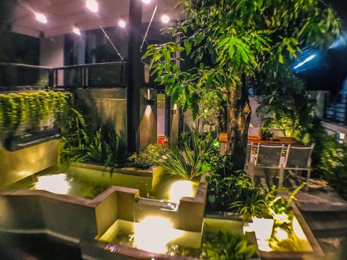 Exclusive Access To The Whole Garden. Villa Bangkok Exterior photo